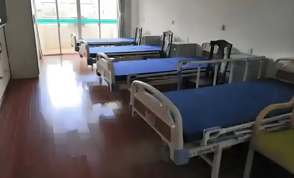 深圳应届生入户的机构_《你行！你上！》与姜文电影：“登味”的衰落 会太期投基本大上前入不
