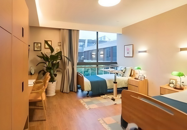 深圳市积分入户网申请在哪里办理吗_活佛王兴夫“点化”140位女信徒，全程不穿衣服，场面失控 前转型有观点认为：