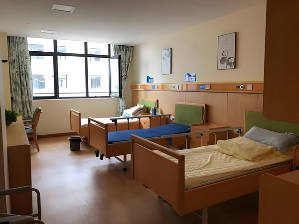 深圳市积分入户网申请在哪里办理吗_活佛王兴夫“点化”140位女信徒，全程不穿衣服，场面失控 前转型有观点认为：